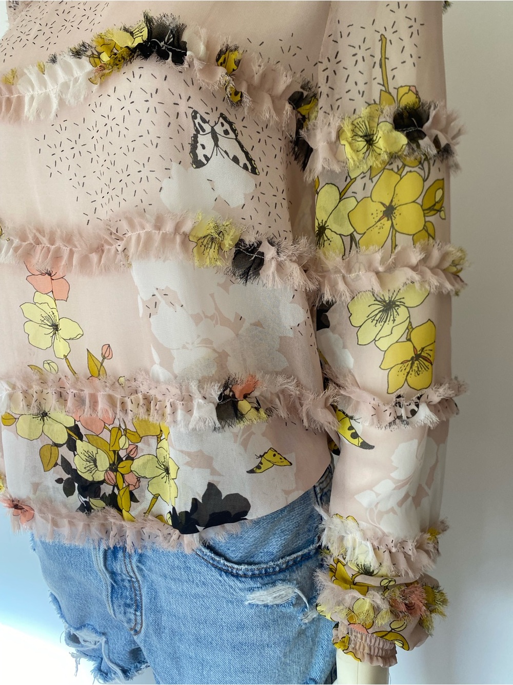 Guess Blush Sheer Floral Ruffle Blouse - Picture 6 of 9